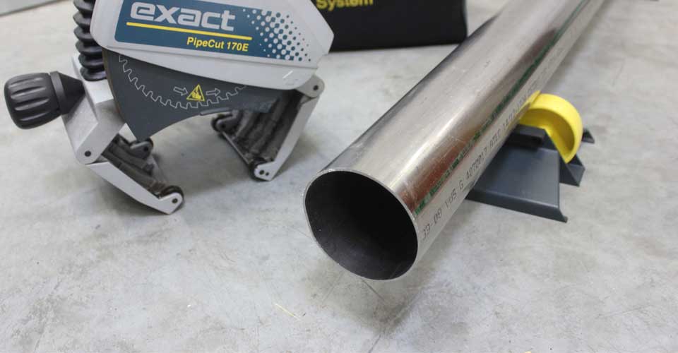 Cutting stainless steel pipes